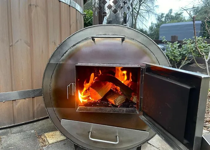 Wood-fired Garden Courtyard Escape