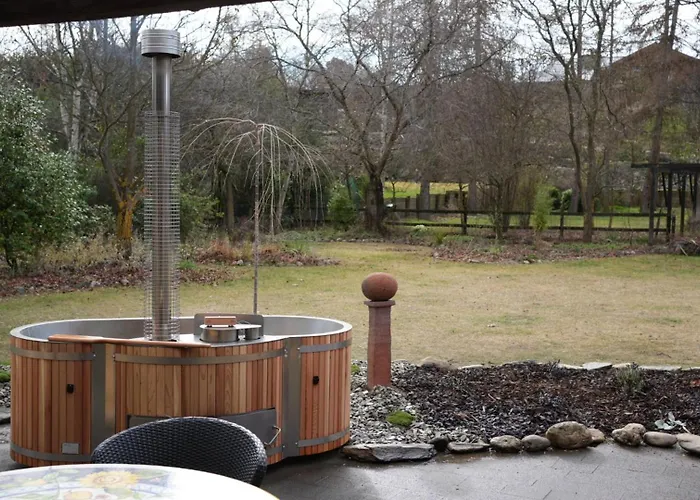 Wood-fired Garden Courtyard Escape 公寓
