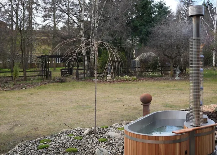 Wood-fired Garden Courtyard Escape